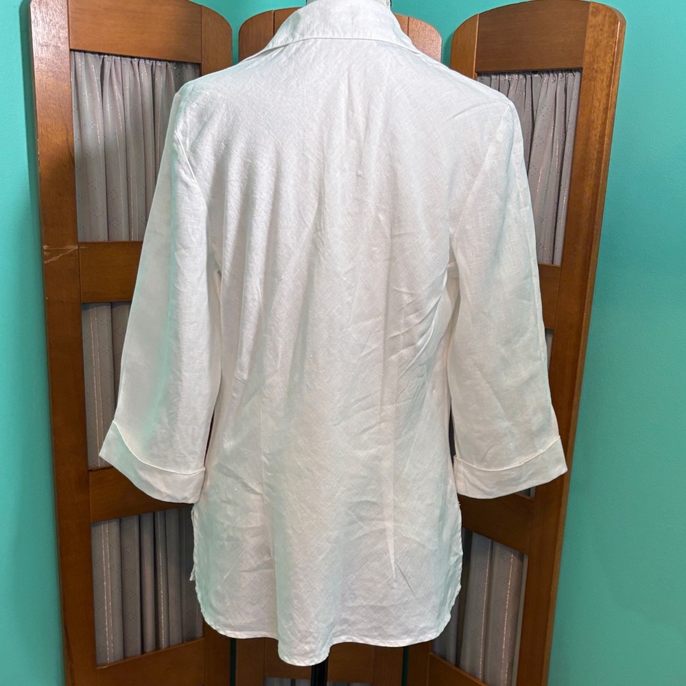 Elegant White Irish Linen Blouse with Embroidered Details - Picture 11 of 15